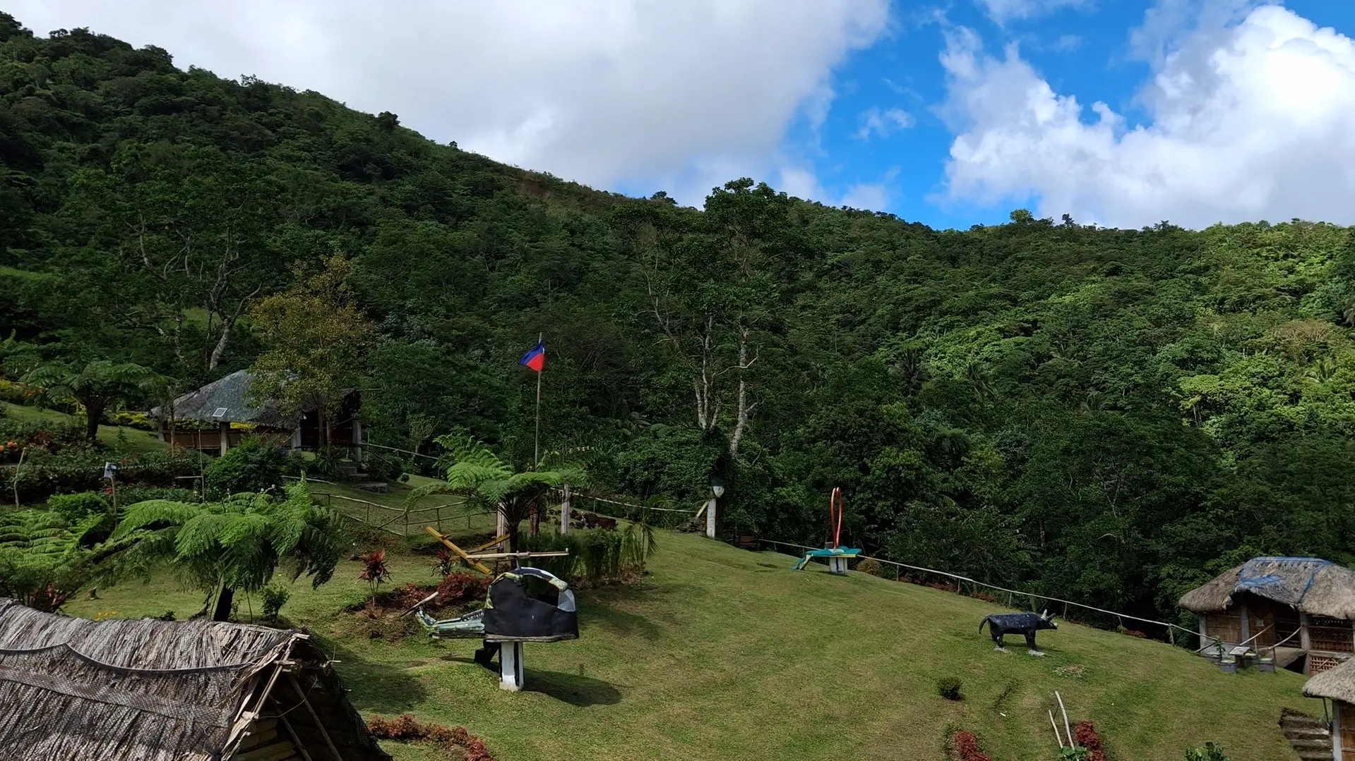 Visitors enjoying a quiet picnic at Paayahayan sa Bulod in Albay
